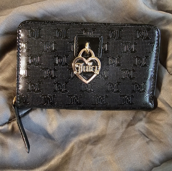 Juicy Couture Handbags - Juicy Couture Black Wallet